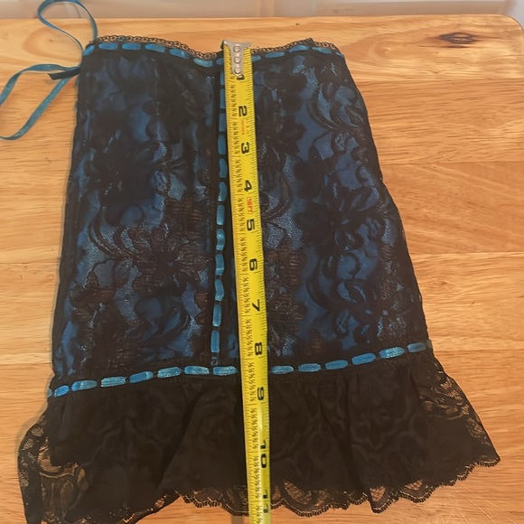 Fredericks of Hollywood Intimates - two pieces - bustier top and bottom - Picture 7 of 17